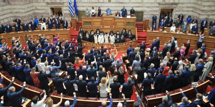 Ορκωμοσία της νέας Βουλής (φωτ.: Eurokinissi/Γιάννης Παναγόπουλος)