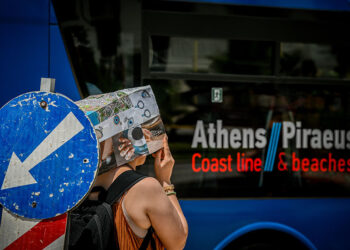 Πολύ υψηλές θερμοκρασίες στο κέντρο της Αθήνας (φωτ.: EUROKINISSI / Τατιάνα Μπόλαρη)