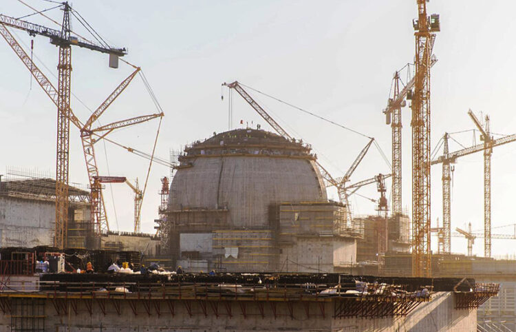 Στιγμιότυπο από τις εργασίες κατασκευής του Άκουγιου, του πρώτου πυρηνικού εργοστασίου της Τουρκίας (φωτ.: Facebook / Akkuyu Nükleer Anonim Şirketi)