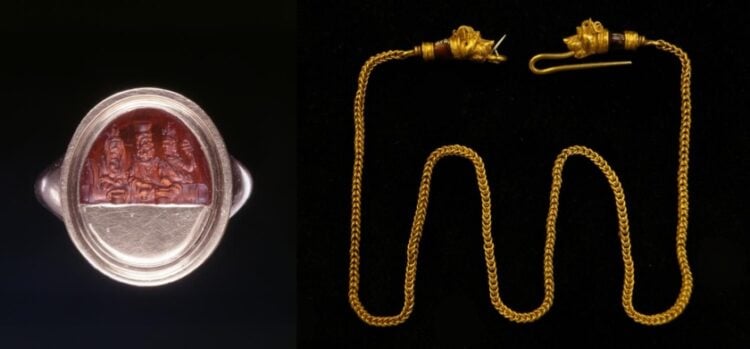 Αριστερά, ρωμαϊκός χαραγμένος πολύτιμος λίθος, με το ζεύγος Σέραπις και Ίσις και μια γυναικεία μορφή που κρατά ένα κρόταλο από τον 1ο-3ο αιώνα μ.Χ., δεμένο σε χρυσό και δεξιά ελληνική χρυσή αλυσίδα για το λαιμό με κεφάλια λεόντων στα τελειώματα, από την Κύπρο, 3ος αιώνας π.Χ. (φωτ.: Βρετανικό Μουσείο)