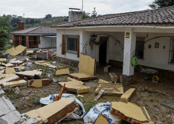 Καταστροφές σε σπίτι στην  Aldea del Fresno, κοντά στη Μαδρίτη (φωτ.: EPA / Rodrigo Jimenez)