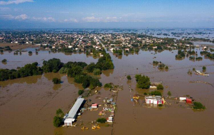 Πλημμυρισμένες περιοχές στο χωριό Παλαμάς του νομού Καρδίτσας (φωτ.: EUROKINISSI/Γιάννης Νικολόπουλος)