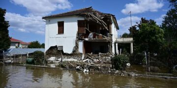 Κατεστραμμένο σπίτι στον Παλαμά Καρδίτσας (φωτ.: EUROKINISSI/Μιχάλης Καραγιάννης)