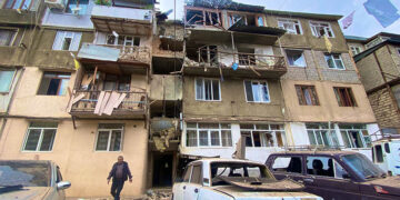 Από τους βομβαρδισμούς στην πρωτεύουσα του Ναγκόρνο Καραμπάχ, Στεπανακέρτ (πηγή: X / 
Siranush Sargsyan)