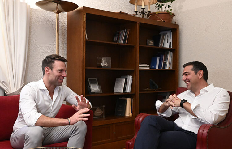 Συνάντηση του νέου προέδρου του ΣΥΡΙΖΑ - Προοδευτική Συμμαχία Στέφανου Κασσελάκη με τον πρώην πρωθυπουργό και επί 15 χρόνια πρόεδρο του κόμματος Αλέξη Τσίπρα (φωτ.: EUROKINISSI / Τατιάνα Μπόλαρη)