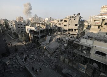 Ερείπια κτηρίων στη Γάζα μετά τα ισραηλινά χτυπήματα στην περιοχή (φωτ.: EPA/Mohammed Saber)