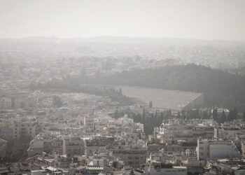 Aφρικανική σκόνη πάνω από την Αθήνα (φωτ. αρχείου: EUROKINISSI / Βασίλης Ρεμπάπης)