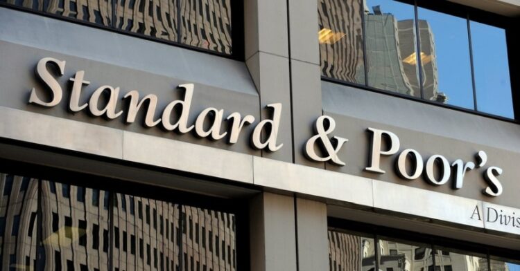 Τα γραφεία της Standard & Poor’s στη Νέα Υόρκη (φωτ.: EPA/Justine Lane)