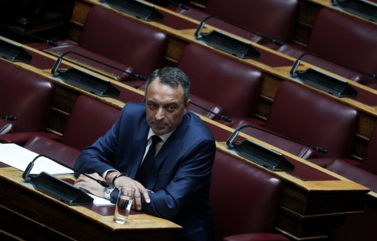 Ο Βασίλης Στίγκας στα έδρανα της Βουλής (φωτ.: EUROKINISSI/Σωτήρης Δημητρόπουλος)