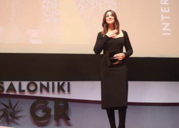 Η Μόνικα Μπελούτσι ευχαριστεί το ελληνικό κοινό για τη βράβευσή της (φωτ.: ΜΟΤΙΟΝΤΕΑΜ/Βασίλης Βερβερίδης)