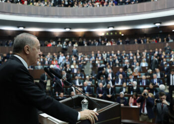 Ο Ρετζέπ Ταγίπ Ερντογάν κατά τη διάρκεια της ομιλίας του στην Κοινοβουλευτική Ομάδα του AKP (φωτ.: Προεδρία της Δημοκρατίας της Τουρκίας)