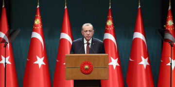 Ο Ρετζέπ Ταγίπ Ερντογάν κατά τη συνέντευξη Τύπου μετά το τέλος του υπουργικού συμβουλίου (φωτ.: Προεδρία της Δημοκρατίας της Τουρκίας)