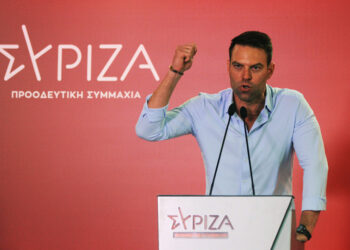 Ο πρόεδρος του ΣΥΡΙΖΑ - ΠΣ Στέφανος Κασσελάκης, χθες, στη συνεδρίαση της ΚΕ του κόμματος σε κεντρικό ξενοδοχείο της Αθήνας (φωτ.: ΑΠΕ-ΜΠΕ/Αλέξανδρος Βλάχος)