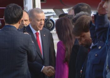 Υποδοχή του Τούρκου προέδρου Ερντογάν στο αεροδρόμιο «Ελ. Βενιζέλος. (φωτ. : ΕΡΤ)