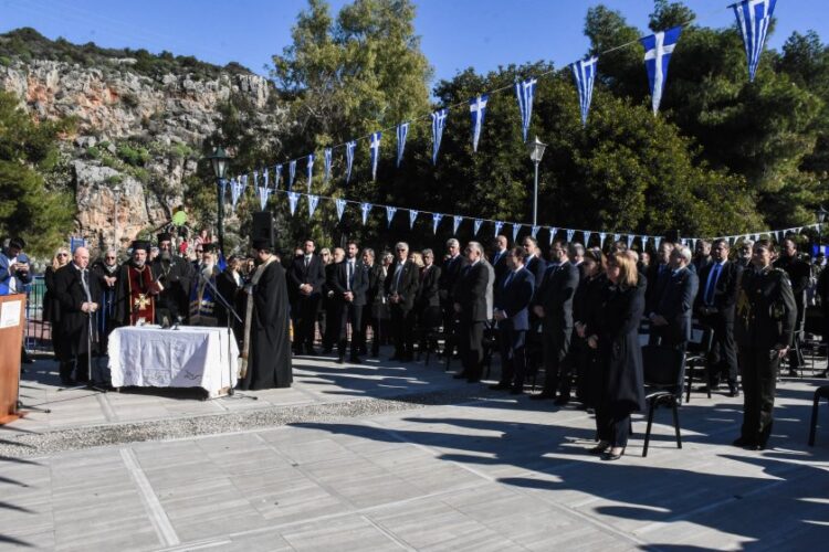Εικόνα από τον εορτασμό της 202ης επετείου της Α' Εθνοσυνέλευσης των Ελλήνων στη Νέα Επίδαυρο, παρουσία της Προέδρου της Ελληνικής Δημοκρατίας  Κατερίνας Σακελλαροπούλου (φωτ.: Βασίλης Παπαδόπουλος/EUROKINISSI)