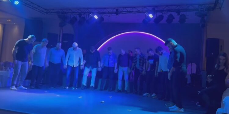Σέρρα στο κλείσιμο του ετήσιου χορού του Συλλόγου Ποντίων Μεταμόρφωσης «Ο Εύξεινος Πόντος» (φωτ.: screenshot/ facebook.com/efxsinospontos)
