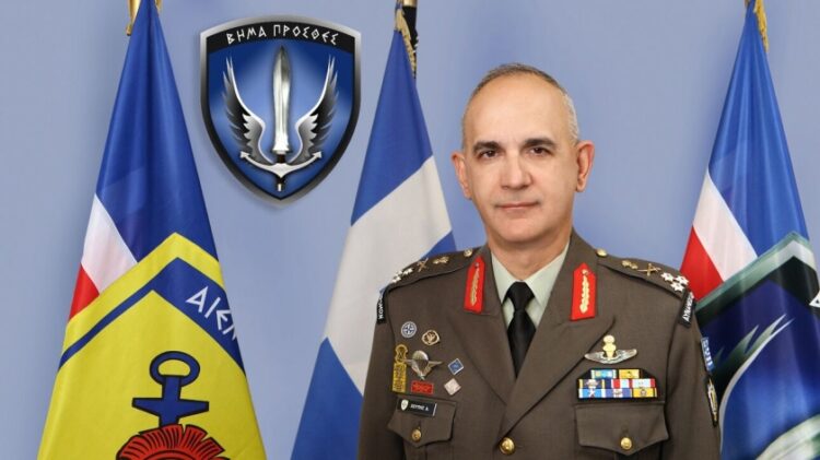 Ο νέος αρχηγός ΓΕΕΘΑ Δημήτριος Χούπης (φωτ.: Γενικό Επιτελείο Στρατού)