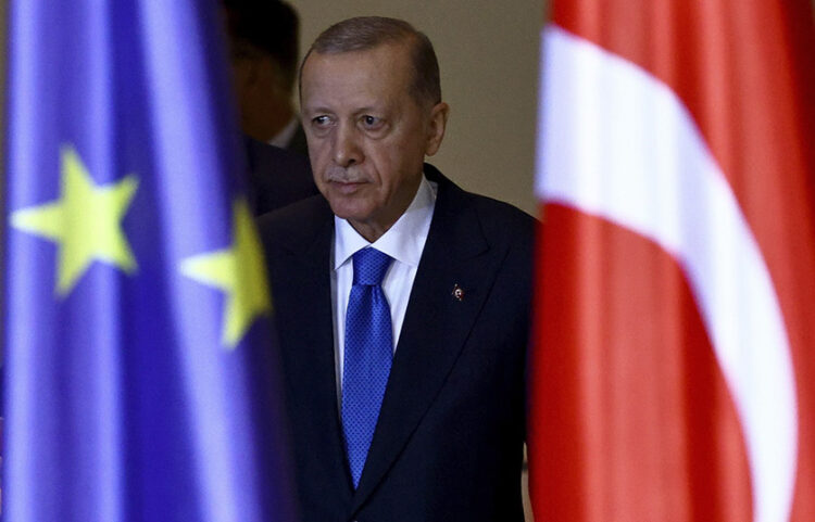 Το AKP προ των θυρών της Ευρώπης; (φωτ. αρχείου: EPA / Filip Singer)