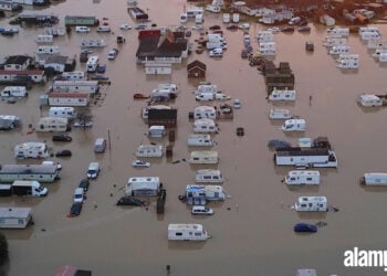Πλημμυρισμένη έκταση στο Λέστερ (φωτ.: Χ / Alamy Editorial)