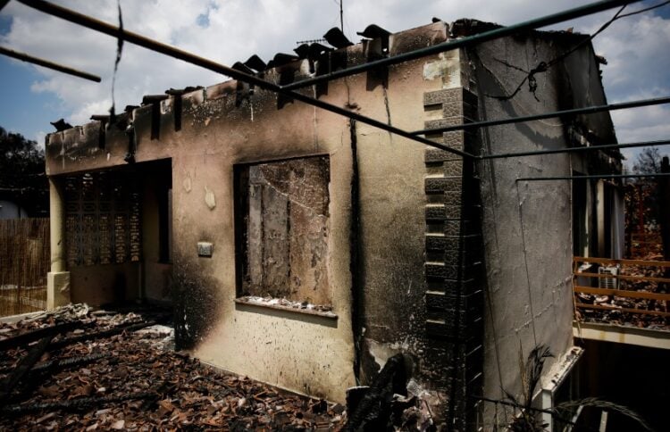 Καμένο σπίτι στο Μάτι (φωτ.: EUROKINISSI/Στέλιος Μισίνας)