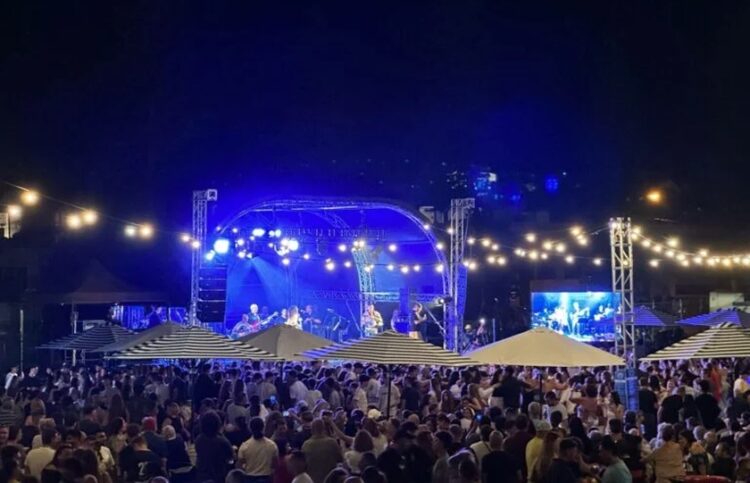 Δεκάδες χιλιάδες κόσμου επισκέφθηκαν το φεστιβάλ στη διάρκεια του σαββατοκύριακου (φωτ.: facebook/Semaphore Greek Festival)