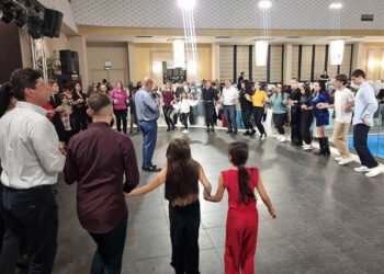 Στιγμιότυπο από τον ετήσιο χορό του Συλλόγου Ποντίων Ν. Ροδόπης (φωτ.: paratiritis-news.gr)
