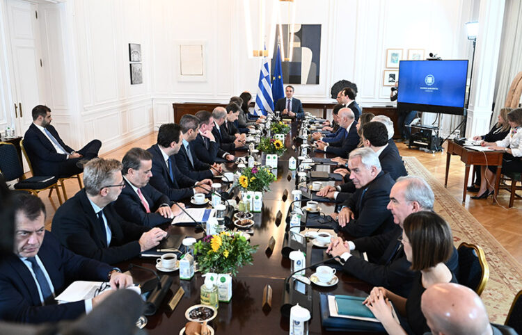 Στιγμιότυπο από συνεδρίαση του υπουργικού συμβουλίου στο Μέγαρο Μαξίμου (φωτ.: EUROKINISSI / Τατιάνα Μπόλαρη)