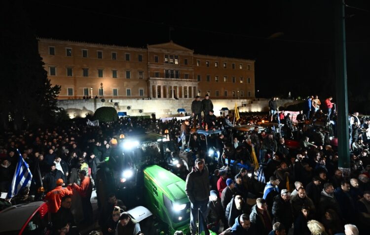Χιλιάδες αγρότες συγκεντρώθηκαν στην πλατεία Συντάγματος (φωτ.: EUROKINISSI/Κώστας Τζούμας)