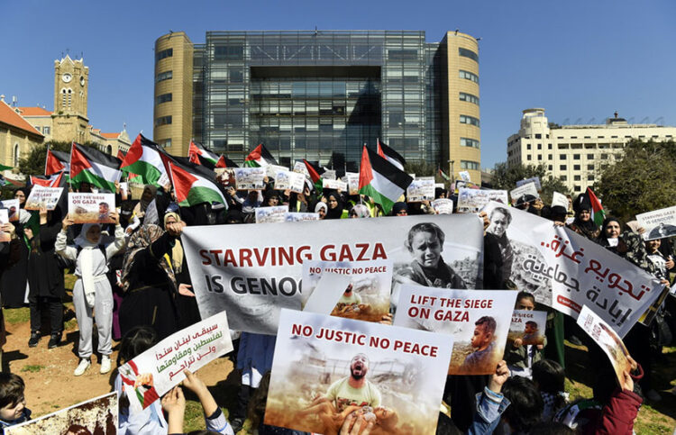 Συγκέντρωση διαμαρτυρίας υπέρ των Παλαιστινίων στον Λίβανο (φωτ.: EPA / Wael Hamzeh)