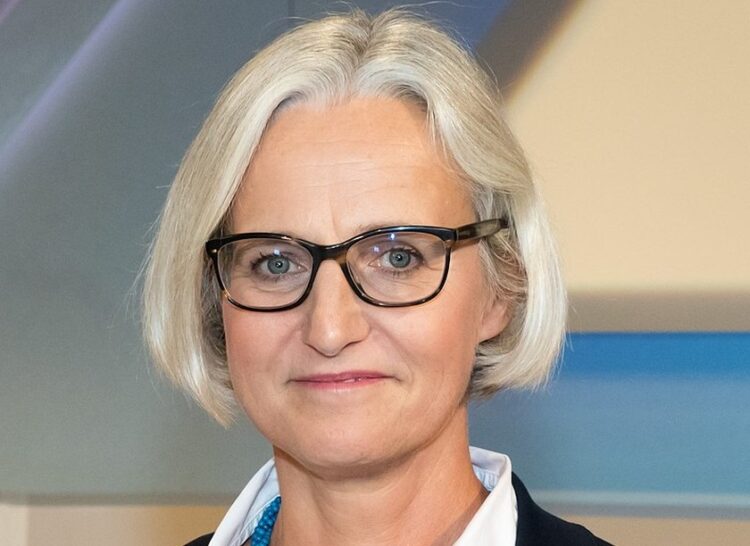 H αναπληρώτρια κυβερνητική εκπρόσωπος Κριστιάνε Χόφμαν δήλωσε ότι η Γερμανία δεν αναγνωρίζει τη νίκη του Βλαντίμιρ Πούτιν (φωτ.: «Maischberger. the week»/ WDR/Raimond Spekking)
