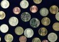 Κέρματα δραχμών και ευρώ (φωτ.: ΑΠΕ-ΜΠΕ/Παντελής Σαΐτας)