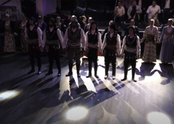 Στιγμιότυπο από το χορό των συλλόγων Ντούισμπουργκ και Χέρτεν (βίντεο: youtube/Ποντοκράτορας)