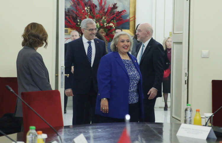 H υφυπουργός Εξωτερικών Αλεξάνδρα Παπαδοπούλου ο Τούρκος υφυπουργός Εξωτερικών Burak Akçapar (Α), κατά την διάρκεια συνάντησής τους στην Αθήνα (φωτ.: ΑΠΕ-ΜΠΕ / Βάιος Χασιαλής)