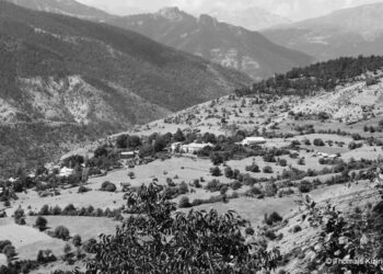 Άποψη από το χωριό Τσίτη Άρδασσας περιοχή Μεσοχαλδίου, από όπου καταγόταν ο Ιωάννης Αβραμάντης (φωτ. αρχείου: Θωμαΐς Κιζιρίδου)