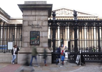 Η είσοδος του Βρετανικού Μουσείου στο Λονδίνο (φωτ.: EPA/Neil Hall)