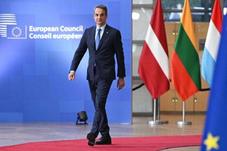 Ο πρωθυπουργός Κυριάκος Μητσοτάκης προσέρχεται στην έκτακτη Σύνοδο Κορυφής του Ευρωπαϊκού Συμβουλίου στις Βρυξέλλες, Τετάρτη 17 Απριλίου 2024. (Φωτ.: ΑΠΕ-ΜΠΕ/EUROPEAN COUNCIL)