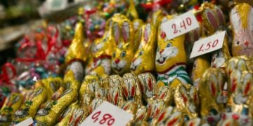 Σοκολατένια λαγουδάκια στην αγορά της Θεσσαλονίκης (φωτ.: ΑΠΕ-ΜΠΕ/ΑΧΙΛΛΕΑΣ ΧΗΡΑΣ)