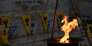 H  «Φλόγα της Μνήμης» στις Αχαρνές για τα 105 χρόνια από τη Γενοκτονία των Ποντίων (φωτ.: Facebook / Σπύρος Βρεττός)