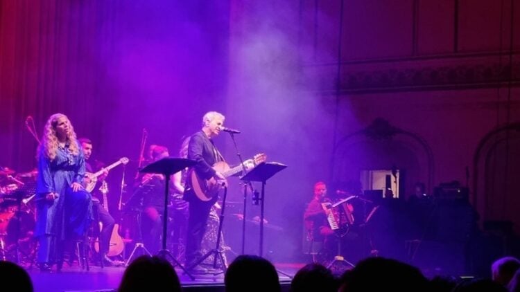 Στιγμιότυπο από τη συναυλία του Γιώργου Νταλάρα στην Κωνσταντινούπολη (φωτ.: ΑΠΕ-ΜΠΕ)