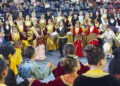 Στιγμιότυπο από παλαιότερο  Παιδικό-Εφηβικό Φεστιβάλ Ποντιακών Χορών (φωτ.: Facebook / Σύνδεσμος Ποντιακών Σωματείων Ανατολικής Μακεδονίας - Θράκης ΠΟΕ)