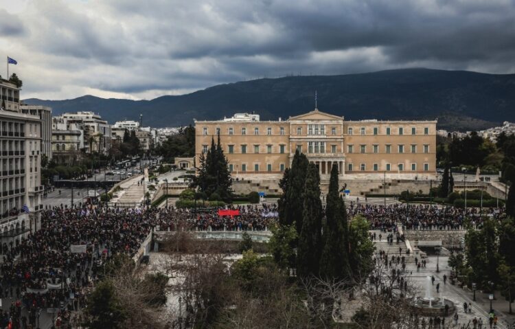 Στιγμιότυπο από παλιότερη απεργιακή κινητοποίηση στο κέντρο της Αθήνας (φωτ.: EUROKINISSI/Γιάννης Παναγόπουλος)