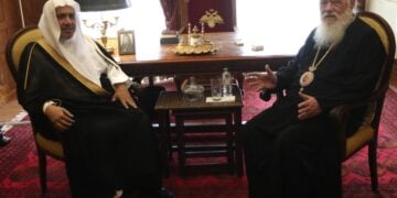 Συνάντηση του αρχιεπισκόπου Ιερώνυμου με τον γγ της της Παγκόσμιας Μουσουλμανικής Λίγκας Δρ. Mohammad bin Abdul Karim Al-Issa στην Αρχιεπισκοπή  Αθηνών (φωτ.: Αρχιεπισκοπή Αθηνών/Χρήστος Μπόνης)