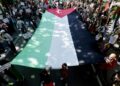 Διαδήλωση υπέρ των Παλαιστινίων στη Μαδρίτη, με αφορμή τους ισραηλινούς βομβαρδισμούς στη Λωρίδα της Γάζας (φωτ.: EPA/Sergio Perez)