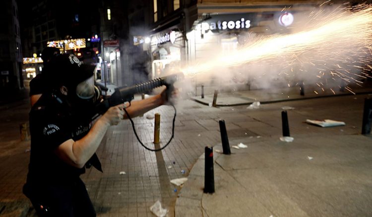 Τουρκία: Έρευνα μετά την αθωωτική απόφαση για Οσμάν Καβαλά και άλλων 8 κατηγορουμένων στη δίκη για το κίνημα Γκεζί