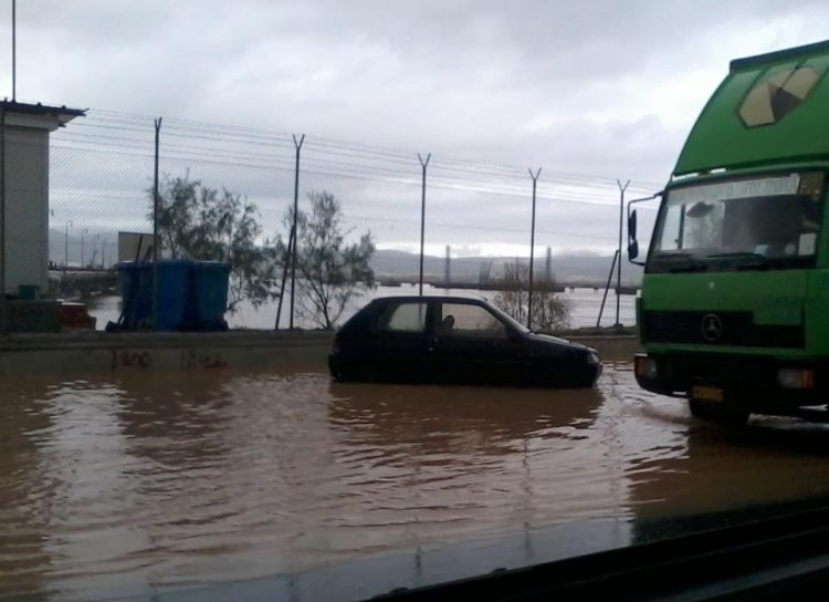 Απίστευτες φωτογραφίες από την θεομηνία στην Αθήνα - Media Gallery 11