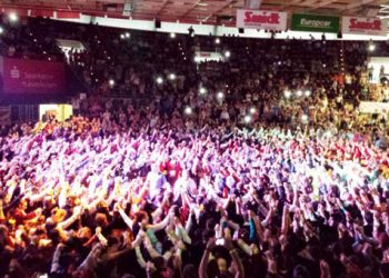 1500 Ποντιόπουλα έστειλαν μηνύματα ενότητας στο 33ο Φεστιβάλ Ποντιακών Χορών της ΟΣΕΠΕ