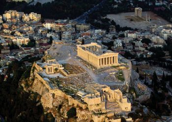 Πετώντας πάνω από την ωραιότερη χώρα του κόσμου