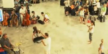 Ζορμπάς αλά ισπανικά στο αεροδρόμιο Ηρακλείου! Βίντεο