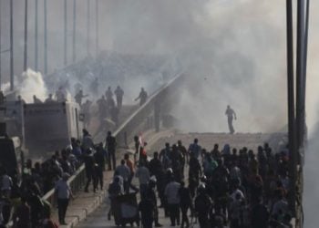 Χάος στην Αίγυπτο. Σε κατάσταση έκτακτης ανάγκης η χώρα