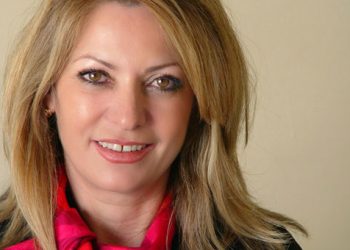 Άννα Μάνη: Να αποτελεί ποινικό αδίκημα η άρνηση της Γενοκτονίας των Ελλήνων
